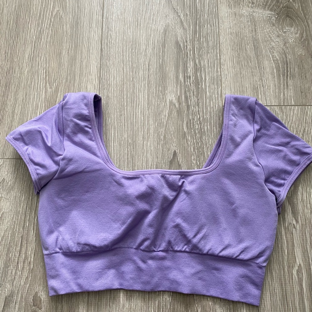 NVGTN cropped tshirt workout top